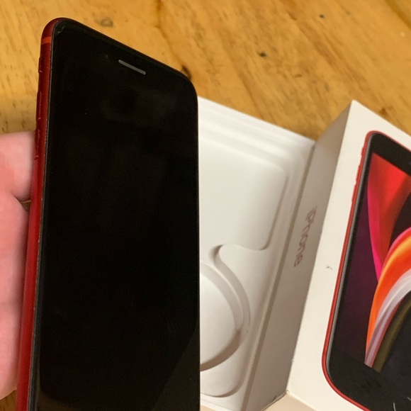 iPhone SE - Picture 6 of 8